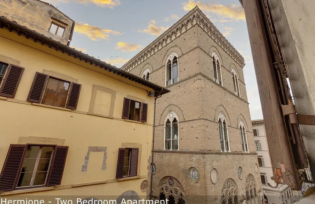 Calzaiuoli Apartments By Mamo Florence-1
